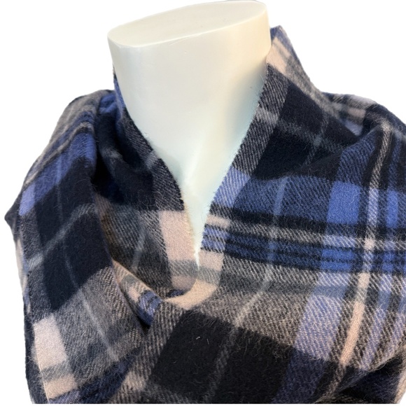 TT  100% Wool Blue & Grey Tartan Scarf 🇲🇳– Extra Long 75" - Picture 4 of 8